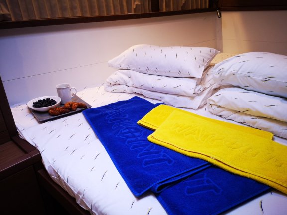 Image of Calm Point yacht #14