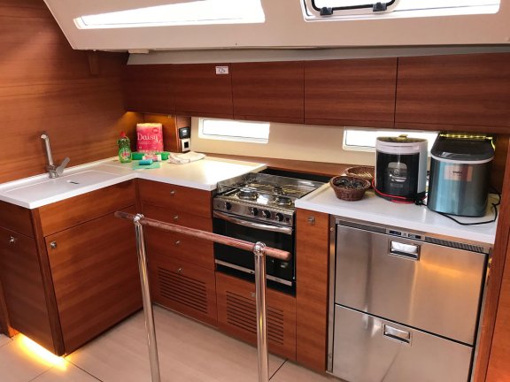 Image of Athene yacht #10