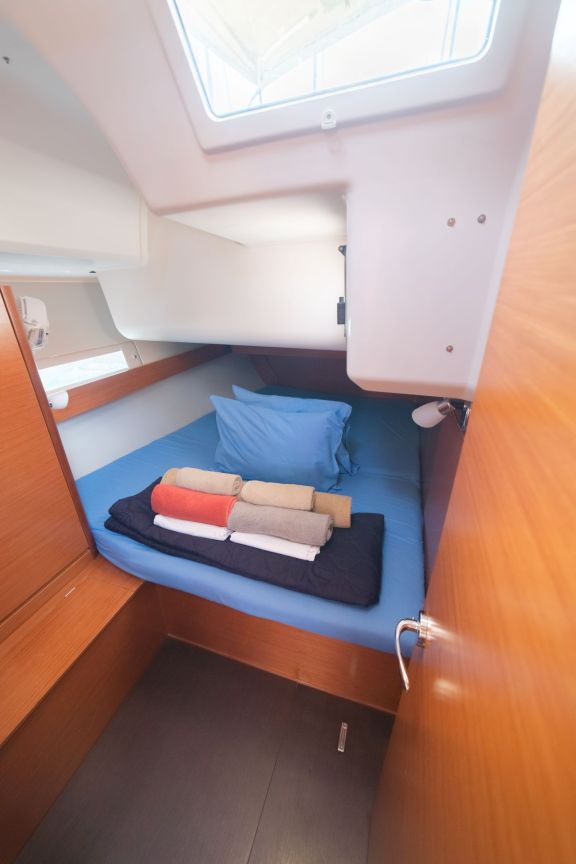 Image of HIRONDELLE yacht #7