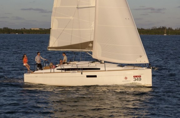 Image of LARK yacht #3