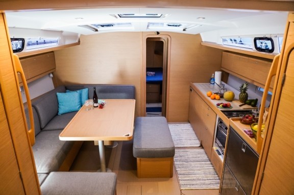 Image of Tzoan yacht #7