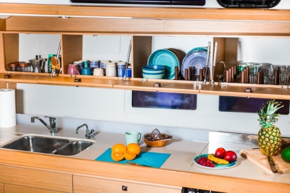 Image of Tzoan yacht #6