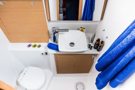 Image of Tzoan yacht #11