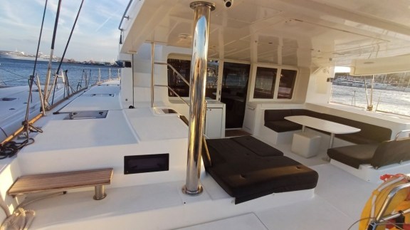 Image of GREBE yacht #4