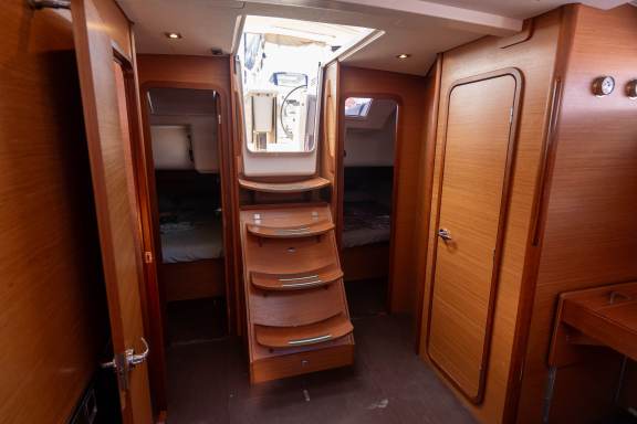 Image of DOTTEREL yacht #8