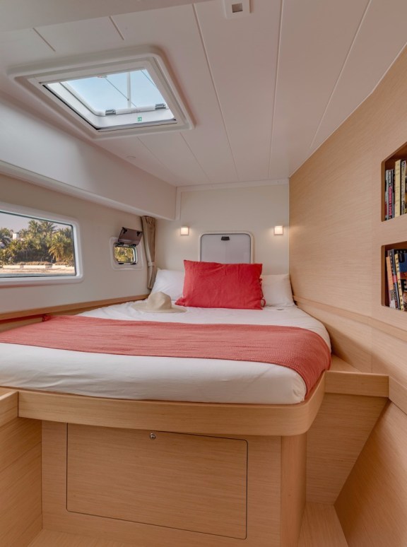 Image of DISCOVERY yacht #8