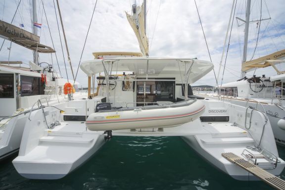 Image of DISCOVERY yacht #10