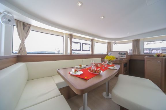 Image of DISCOVERY yacht #22