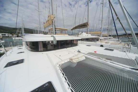 Image of DISCOVERY yacht #36
