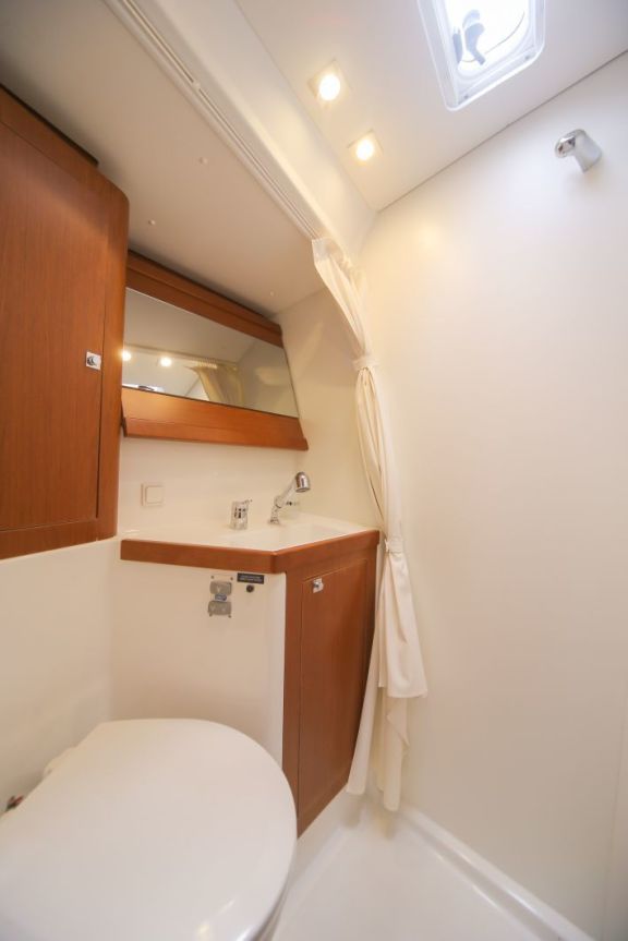 Image of ALDABRA yacht #11