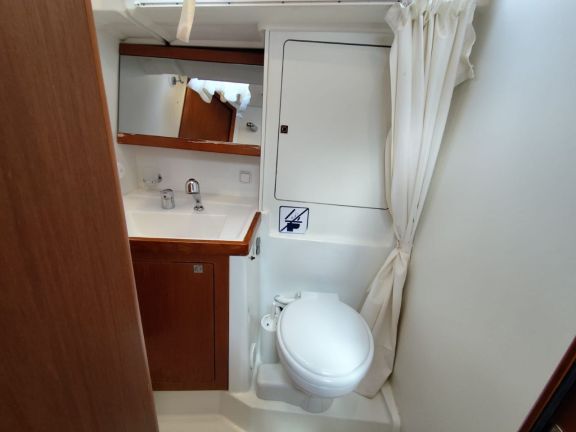 Image of DESROCHES yacht #12