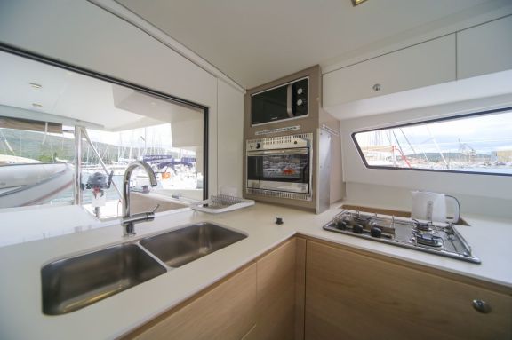 Image of TOKELAU yacht #11