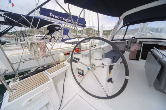 Image of STRAUSS yacht #4