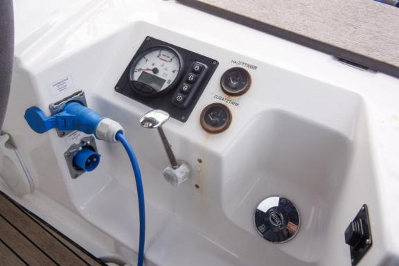 Image of LA VESTALE yacht #8