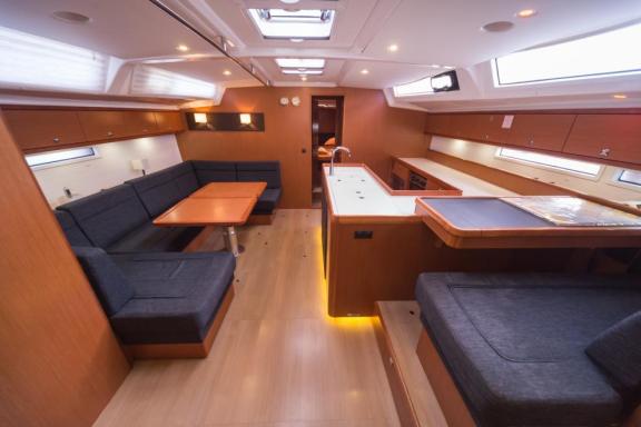 Image of LA VESTALE yacht #11