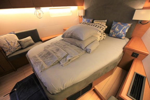 Image of Silvergirl yacht #12