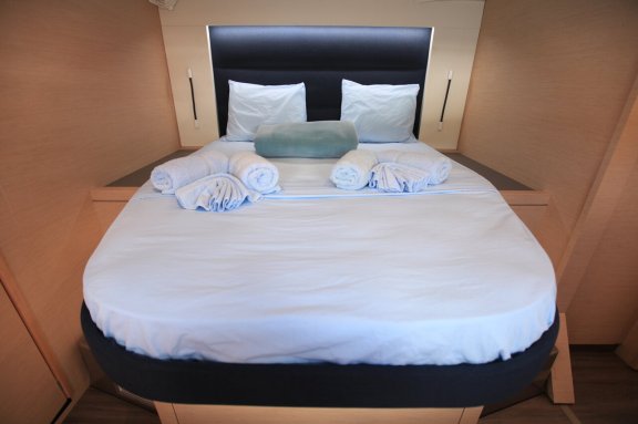 Image of Three Sheets yacht #17