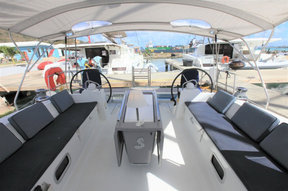 Image of J Dog yacht #7