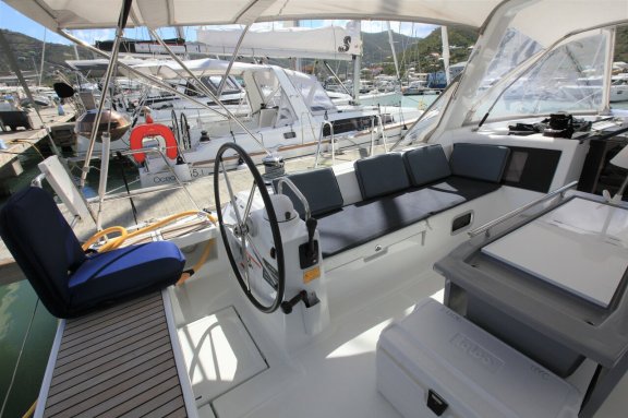 Image of J Dog yacht #8