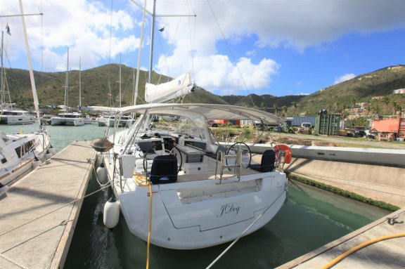 Image of J Dog yacht #3