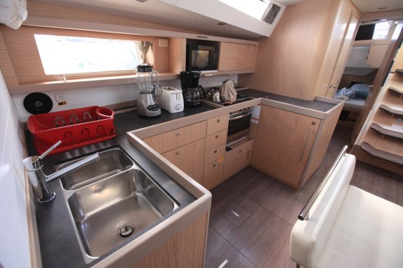 Image of J Dog yacht #11