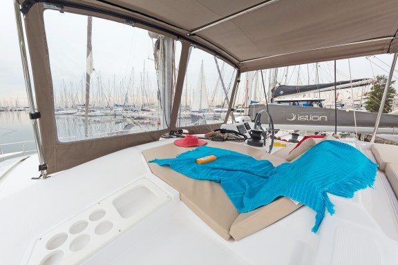 Image of Golden Waters yacht #12