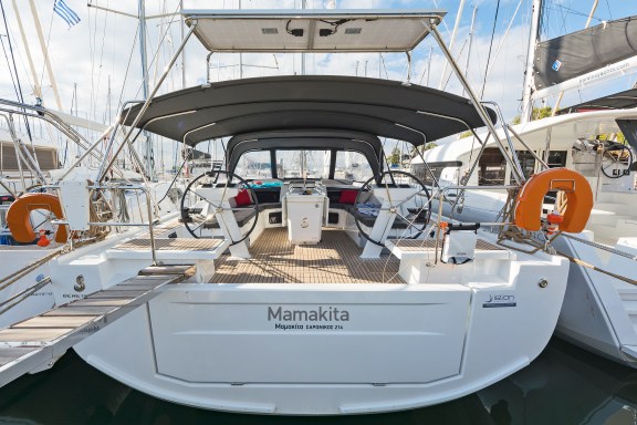 Image of Mamakita yacht #9