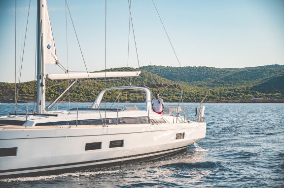 Image of Axis Mundi yacht #3