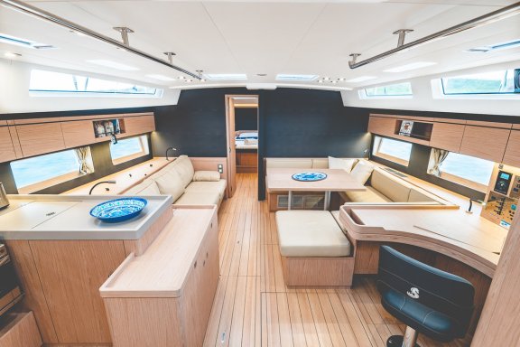 Image of Axis Mundi yacht #7