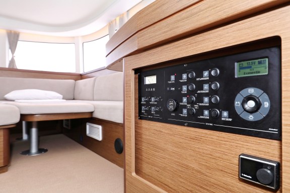 Image of Air Wave yacht #44