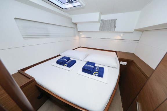 Image of Mars yacht #30