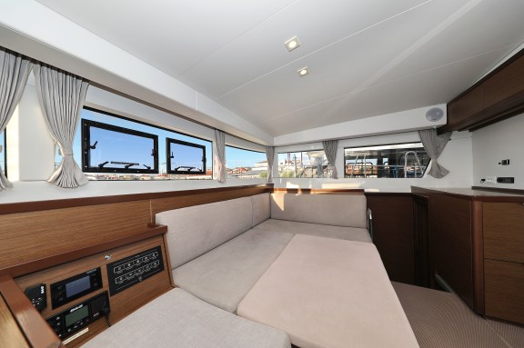 Image of Mars yacht #44