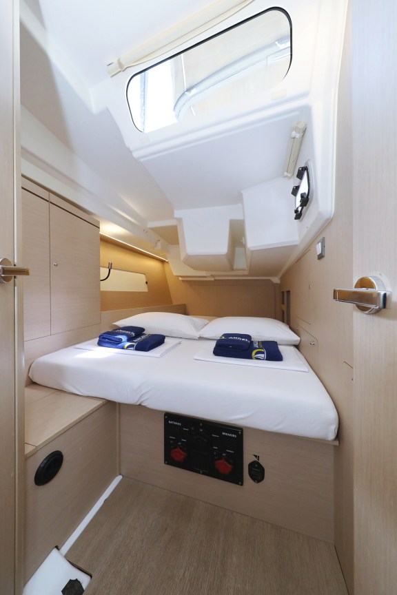 Image of Air 2 yacht #24