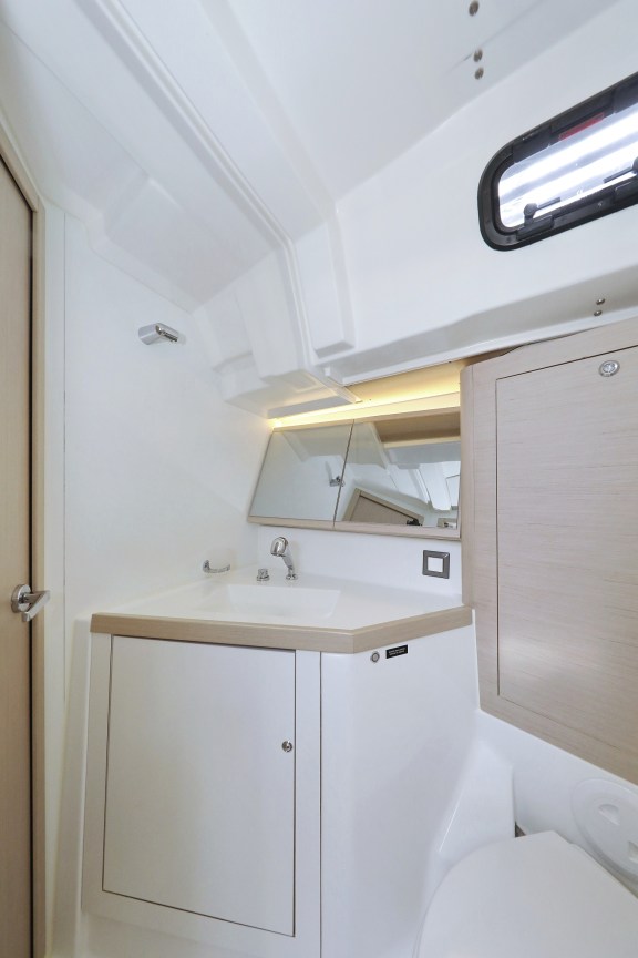 Image of Air 2 yacht #35