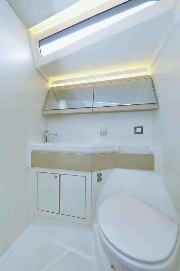 Image of Air 2 yacht #42