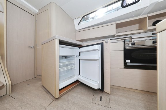 Image of Air 2 yacht #44