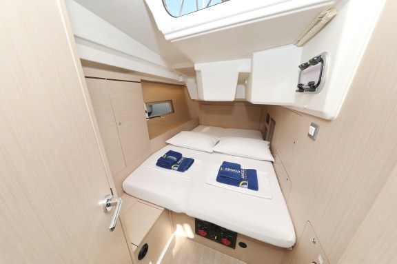 Image of Auf Kurs yacht #24