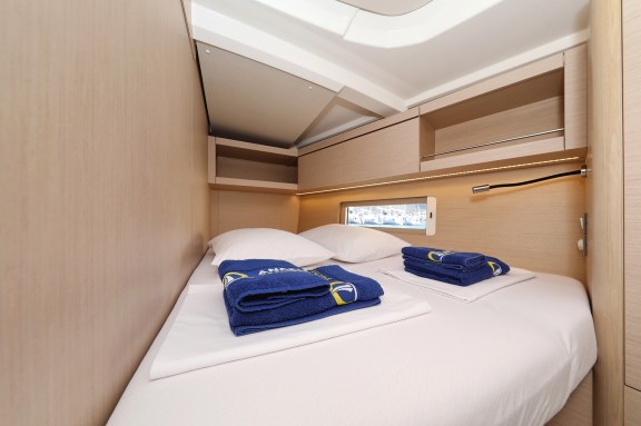 Image of Auf Kurs yacht #32