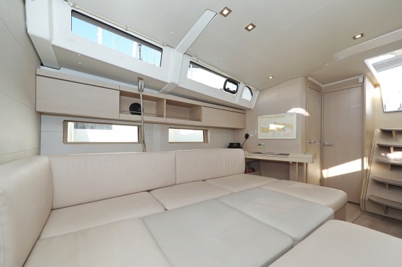 Image of Auf Kurs yacht #48