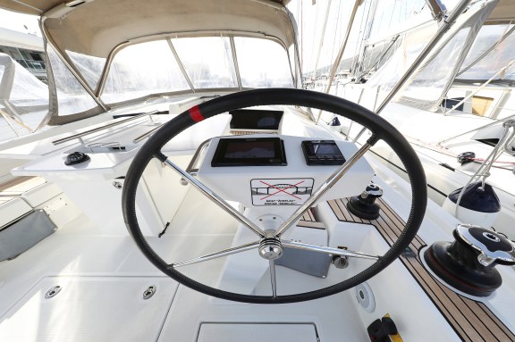 Image of Ladybug yacht #39