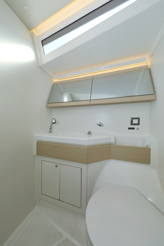 Image of Lambda yacht #36