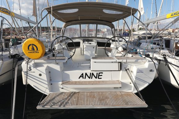 Image of Anne yacht #3