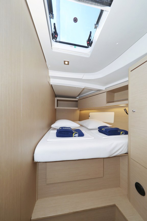 Image of Anne yacht #27