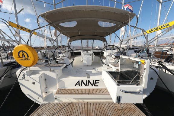 Image of Anne yacht #40