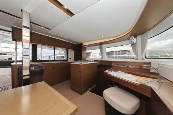 Image of Barbarella III yacht #19