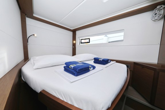 Image of Barbarella III yacht #28