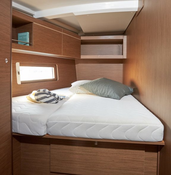 Image of Mila 8 yacht #13