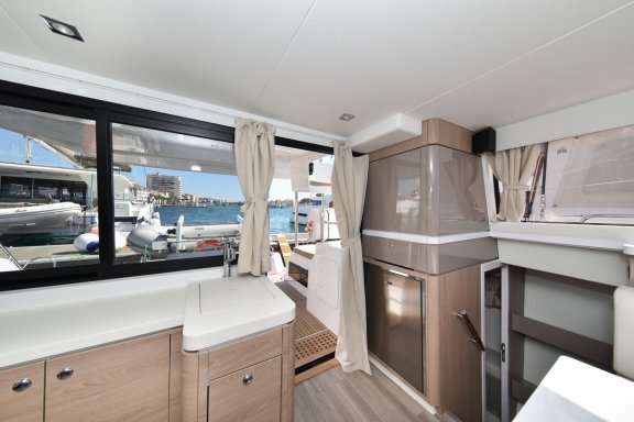 Image of Lauremi yacht #19