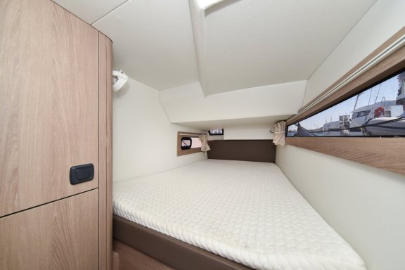 Image of Lauremi yacht #24