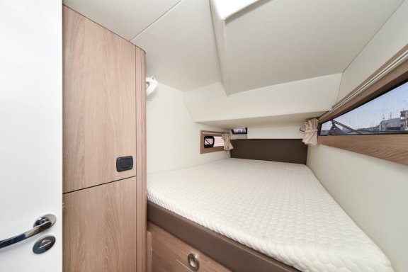 Image of Lauremi yacht #26